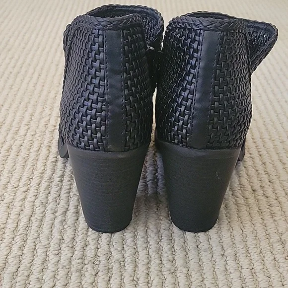 Esprit Woven Black Booties - Picture 3 of 6